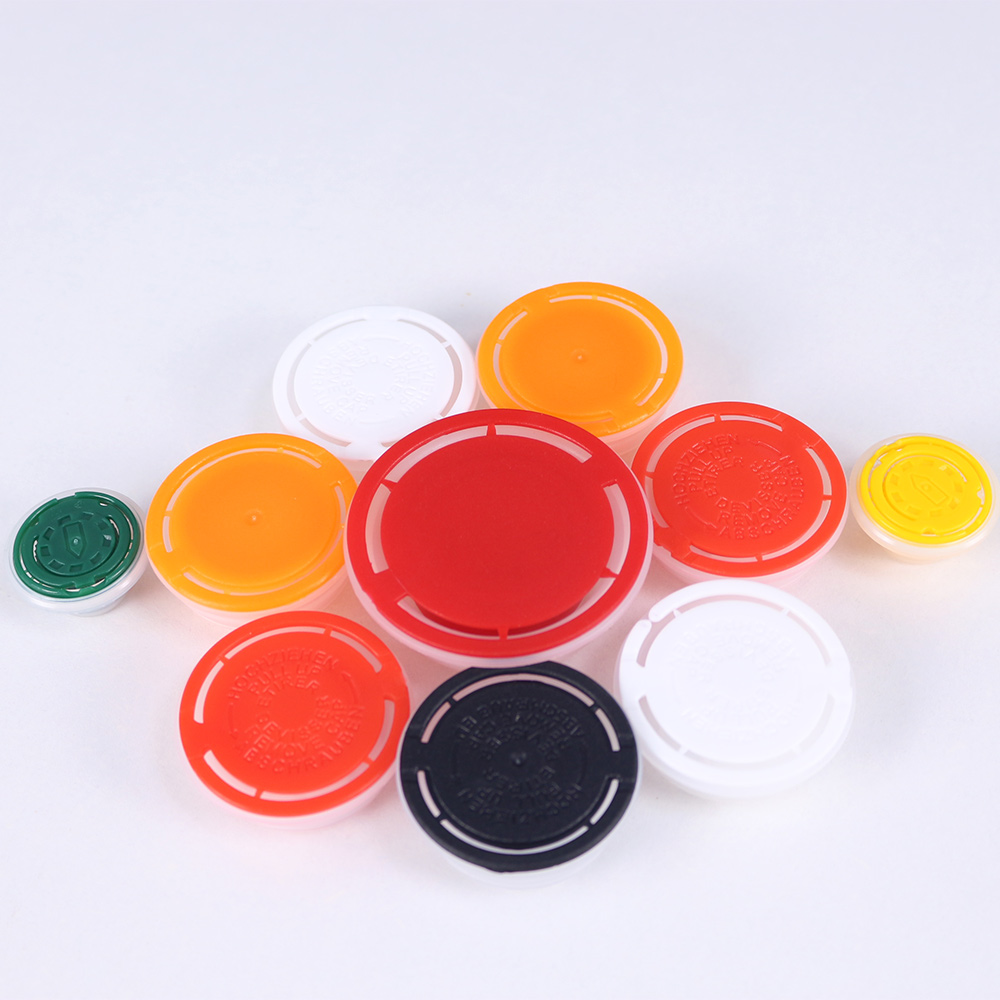 Plastic-Spouts-2tzl