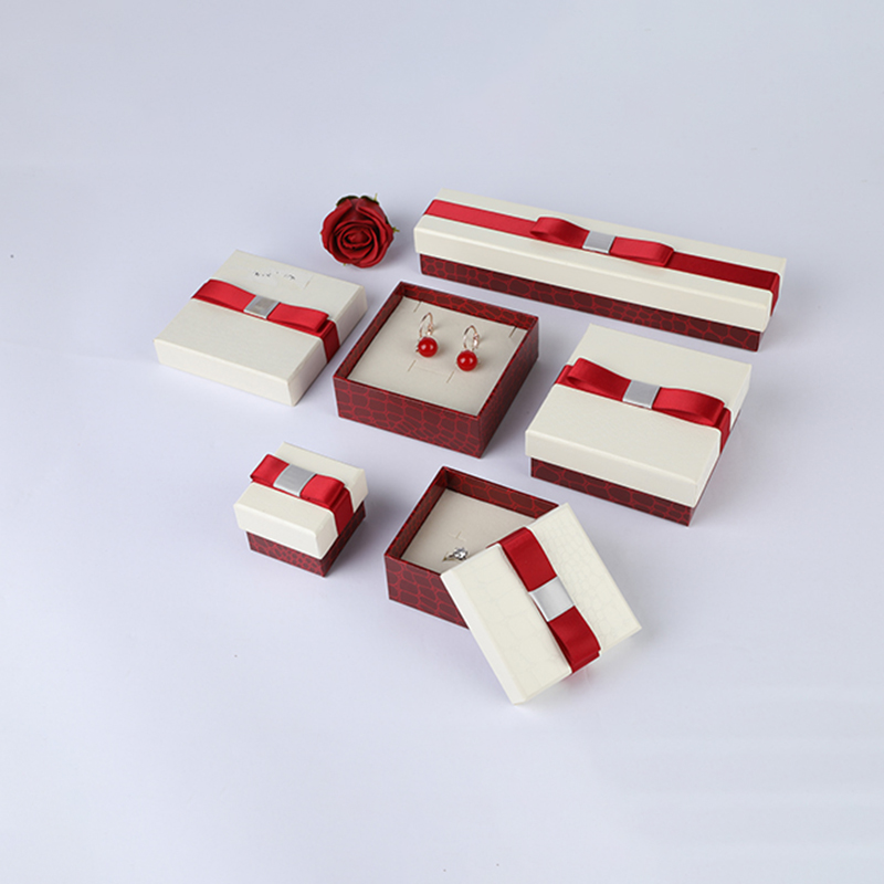 PP6  Simple two colors lid & base jewelry box with a one-line ribbon bow