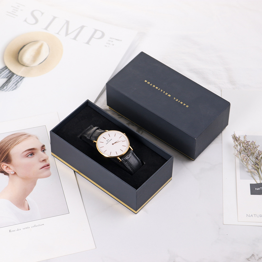 XY0001 High-end  & classical black soft touch watch box with v-cut line