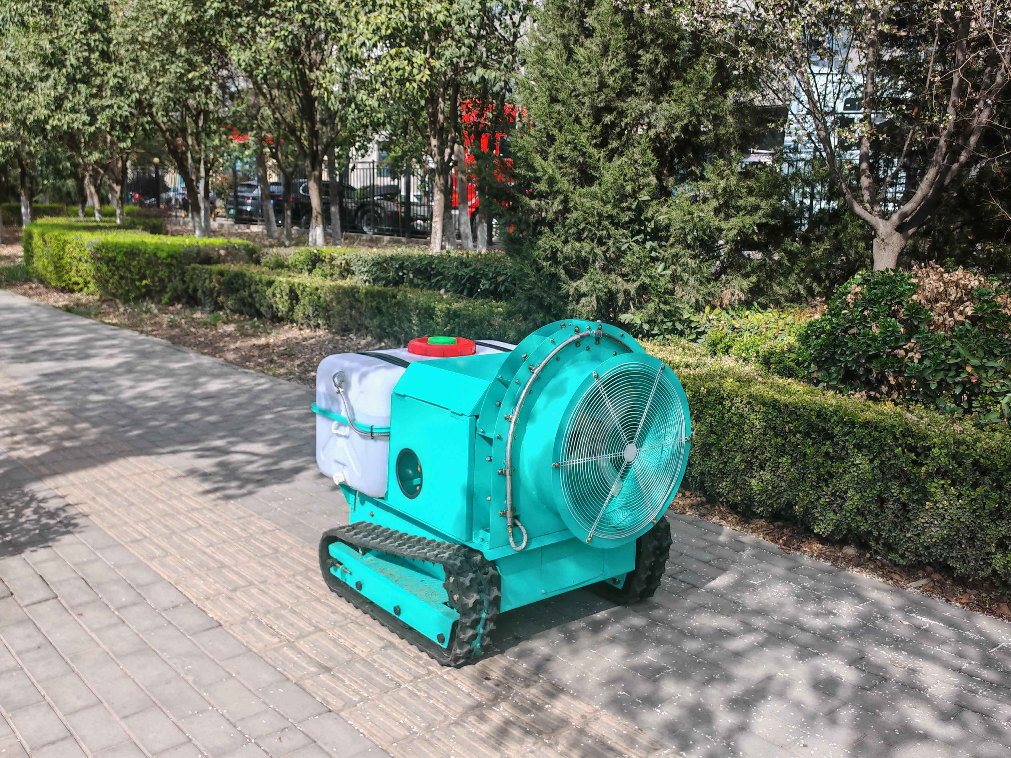 ROBOT IRRORATRICE SEMOVENTE-175L