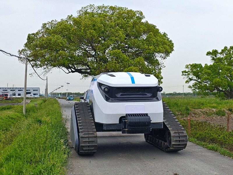 Lingxi Smart Agricultural Robot: Ushering in a New Era of All-Terrain Farming Operations