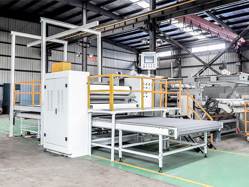 laminating machine for sheet material