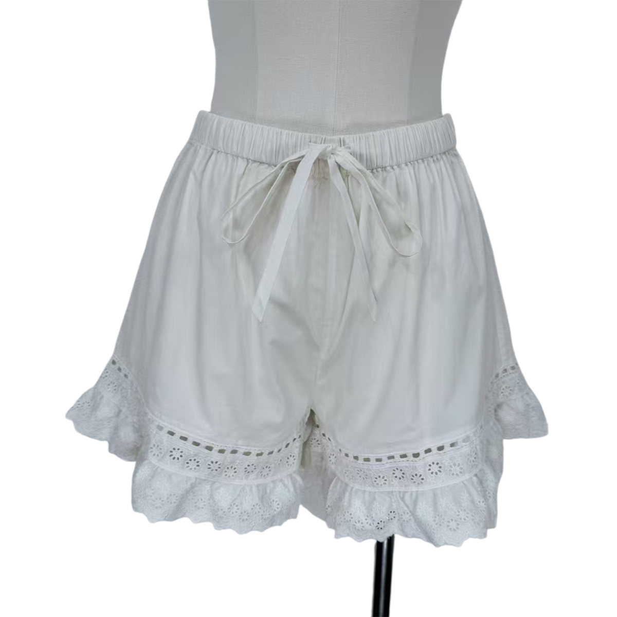Ethereal White Organic Cotton Shorts with Lace Trim | Sustainable Resort Wear from China Suppliers & Factory