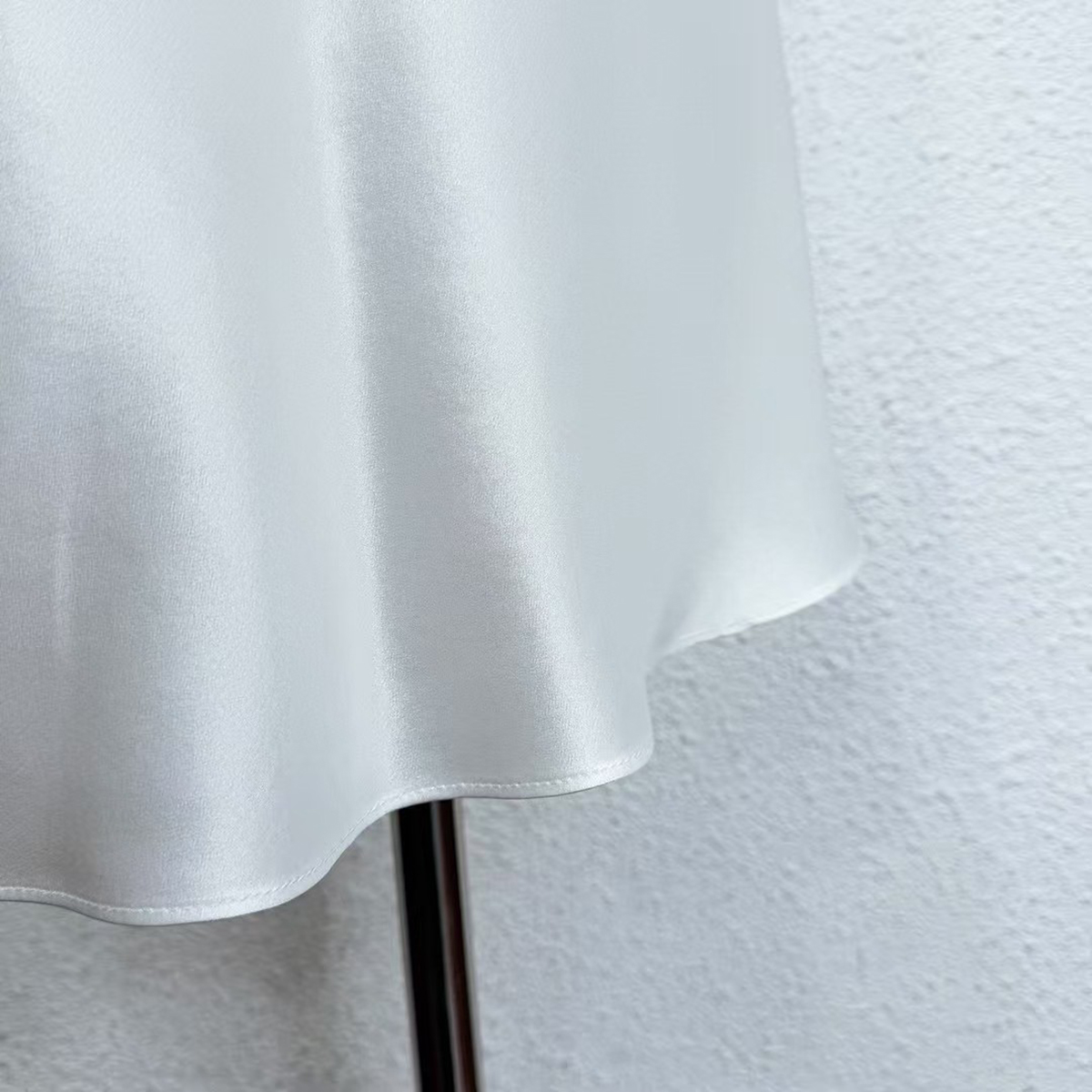 Luxury Silk Cocktail Dress with Lace Detailing Wedding Guest & Special Occasion Dress OEMODM (6).jpg