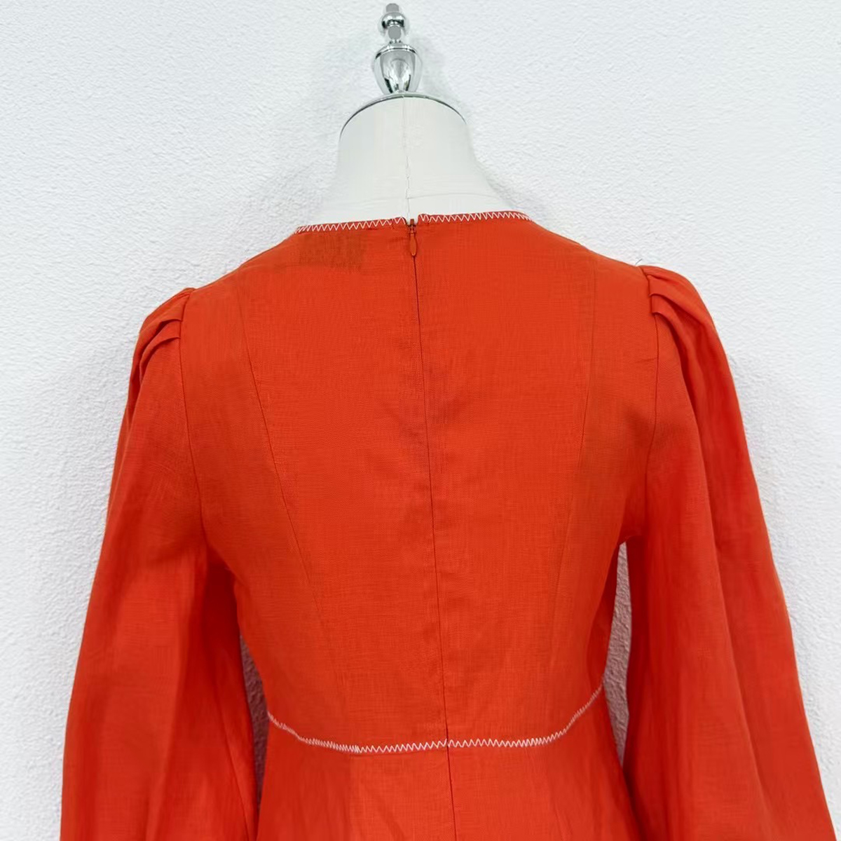Elegant Red Linen Midi Dress with Puff Sleeves Resort & Special Occasion Wear OEMODM (4).jpg