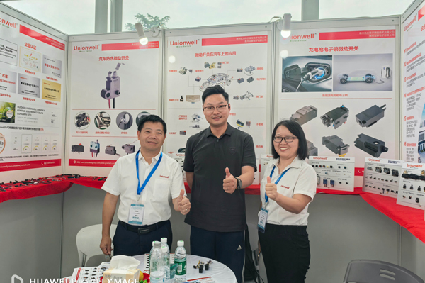 5-15-shanghai-exhibition-2