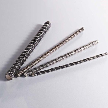 Basalt reinforcing bars for building and bridge reinforcement