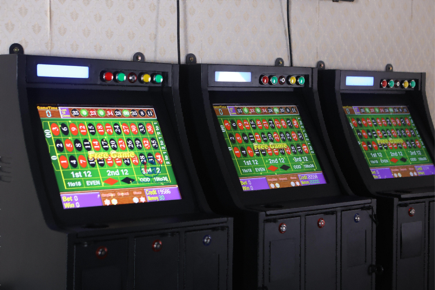 coin-operated-3-player-wall-roulette-game-machine-2