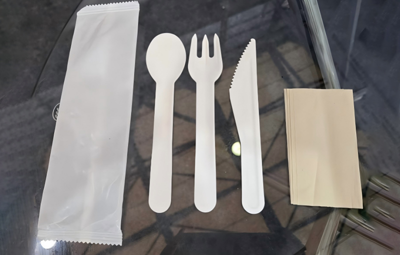 What is the correct order for cutlery?