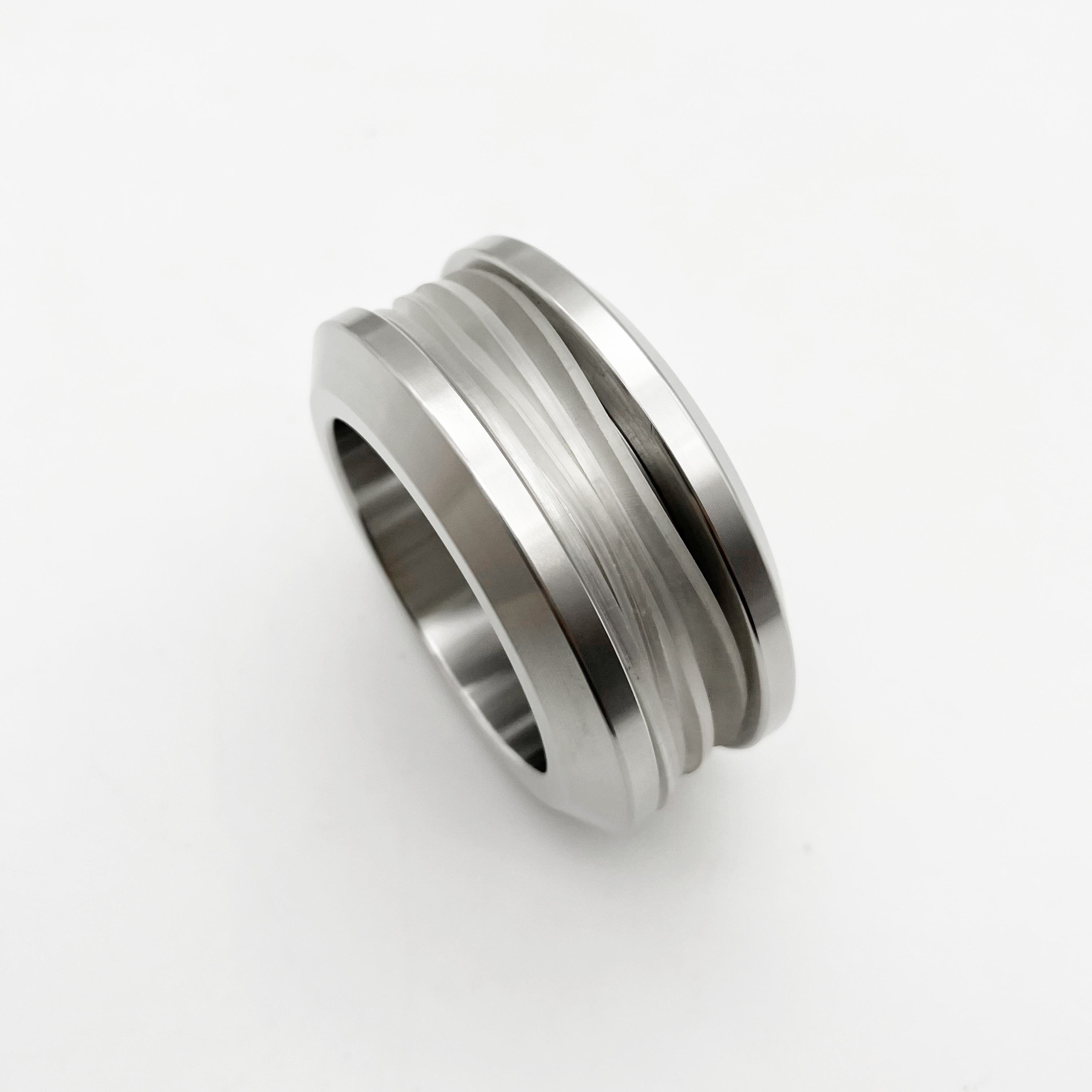 Single hidden circular pull handle (1)6xz