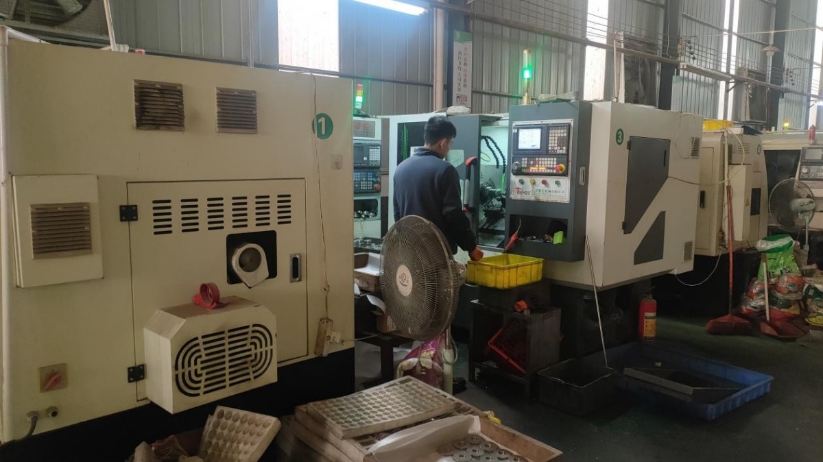 High quality glass hardware factory