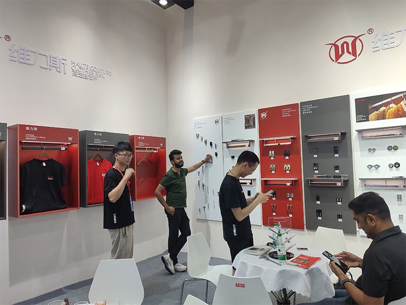 exibition1