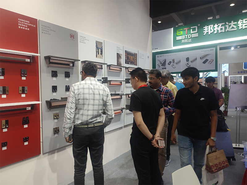 exibition2
