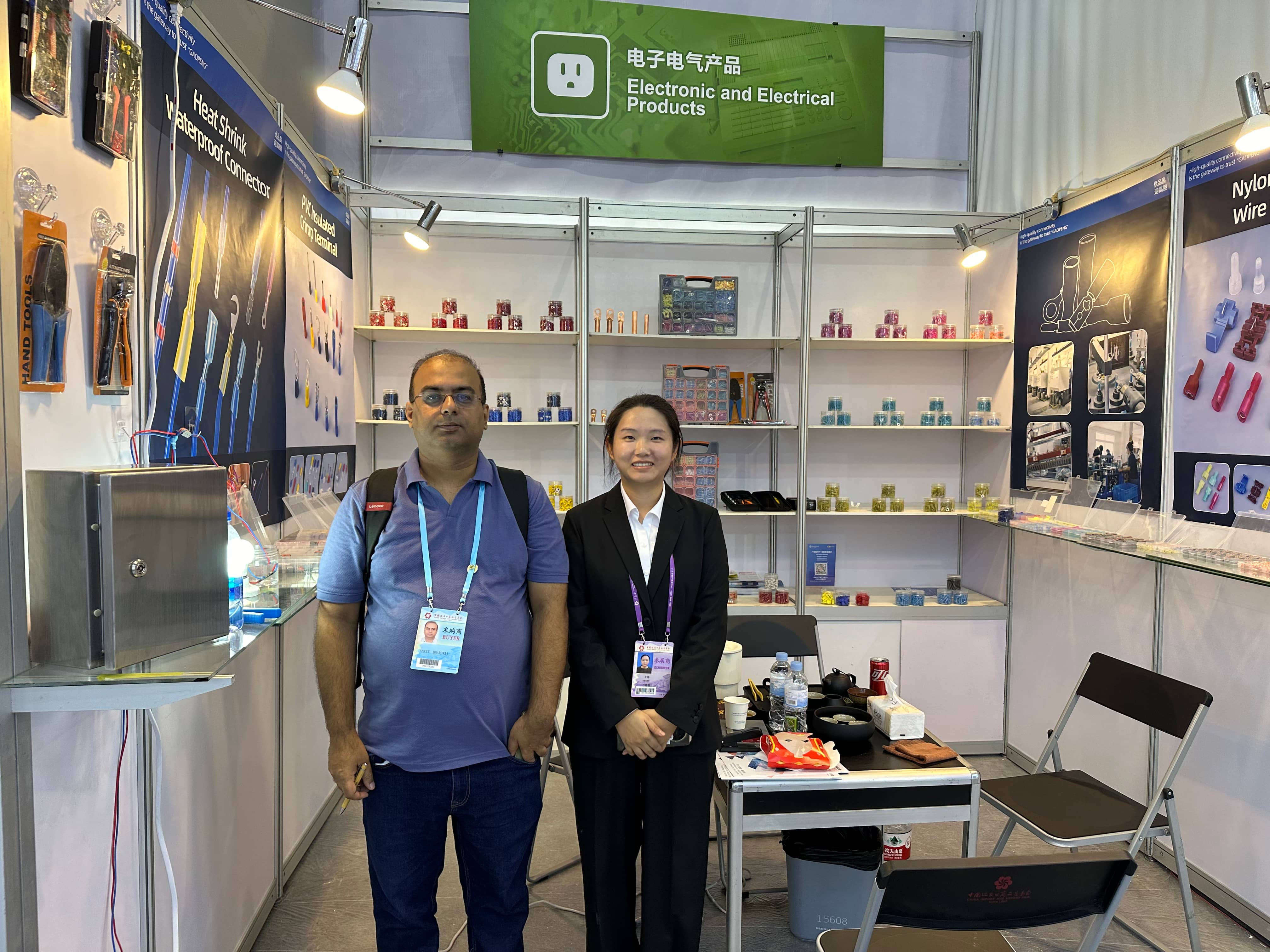 ບໍລິສັດ Yueqing Gaopeng Electric ໂດດເດັ່ນໃນງານວາງສະແດງ Canton Fair ຄັ້ງທີ 136, ດ້ວຍການວາງສະແດງວິທີແກ້ໄຂແບບ Terminal Block ທີ່ມີນະວັດຕະກໍາ