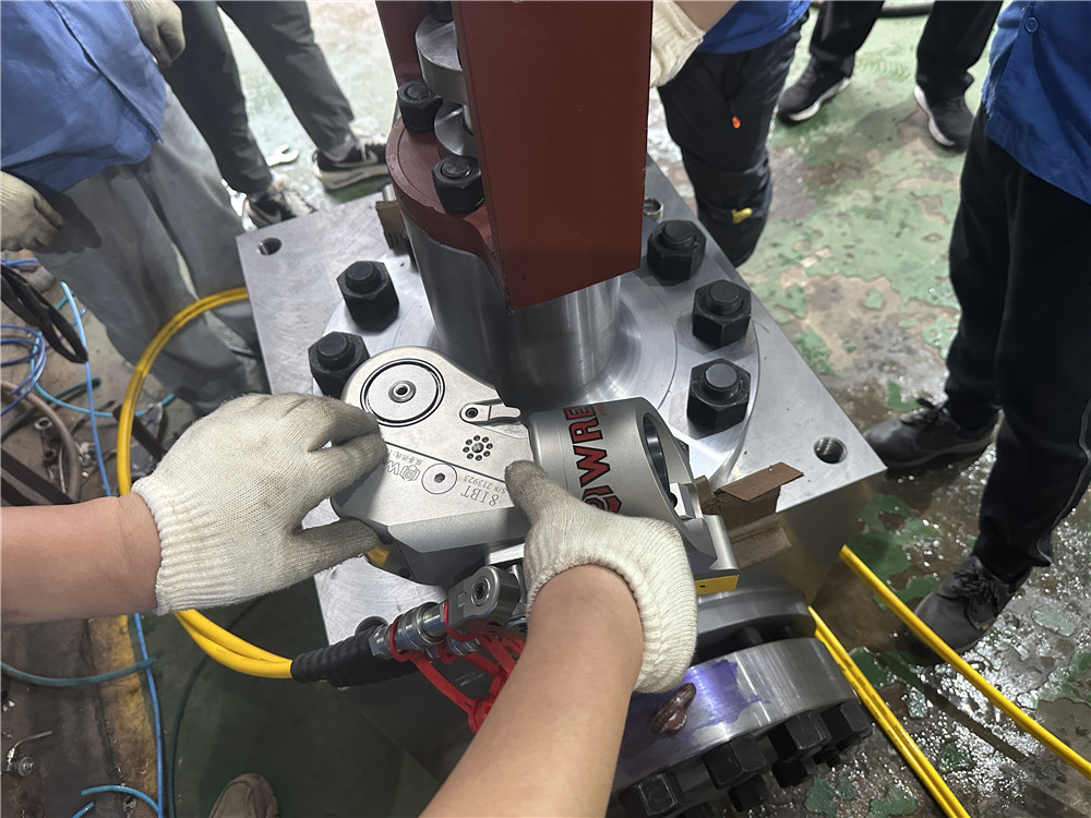 IBT series square drive hydraulic torque wrench (10)fb6