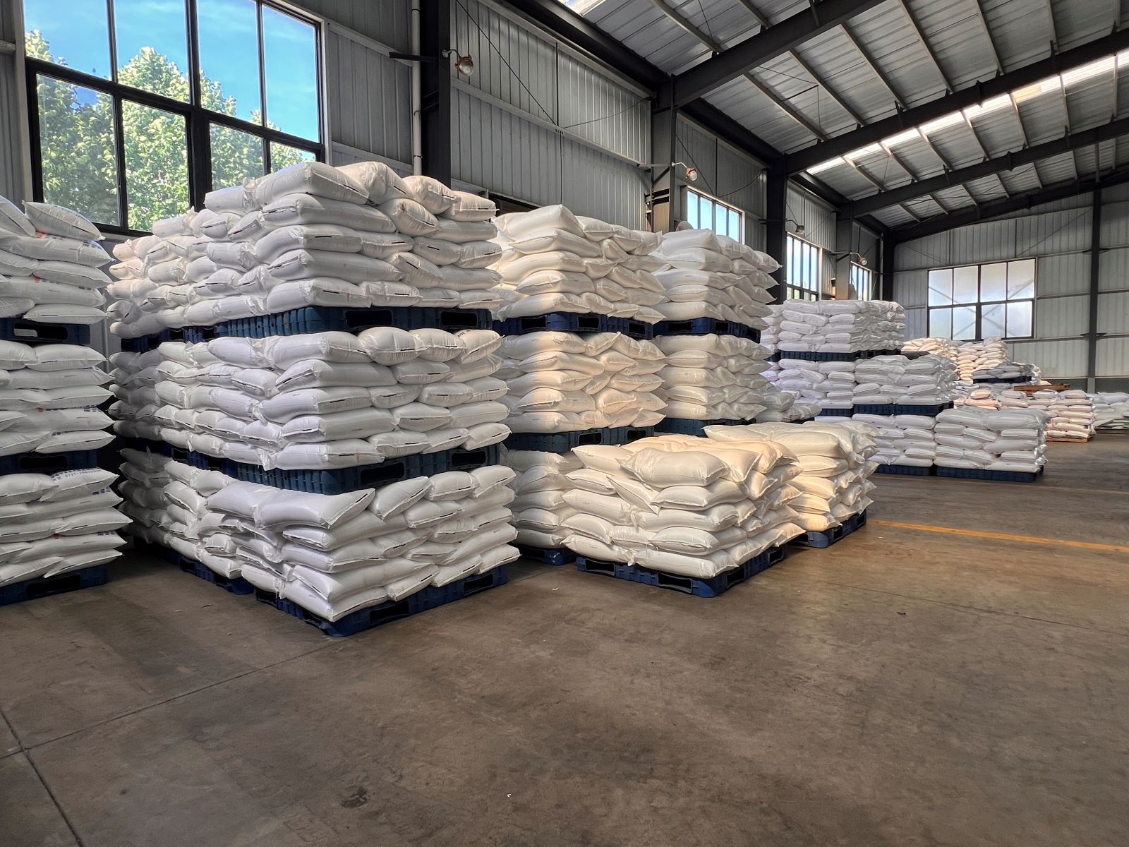 Reagent Grade Ammonium Chloride for Laboratory Research