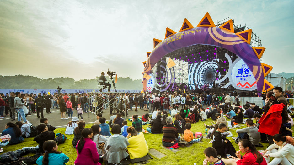 Outdoor Concert Music Festival (1)