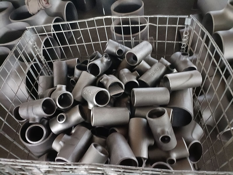 API5l Carbon Steel Black Seamless Pipe Fitting CS Equal Tee001 (6)741
