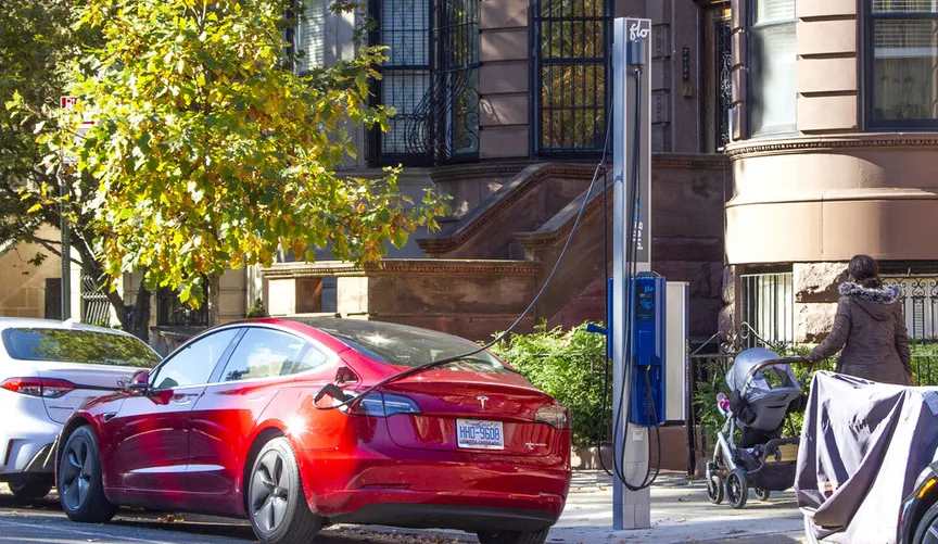 Curbside Charging: The Future of Convenient EV Charging in 2024 ...