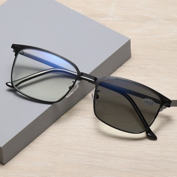 Photochromic Color-changing Anti-blue Reading Glasses for Elderly Computer Gaming Chameleon Glasses Blue Blocking Glasses