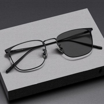 2024 Fashion Spectacles Eyeglasses Change Color Optical Eyewear Photochromic Anti Blue Light Glasses Frame Reading Glasses
