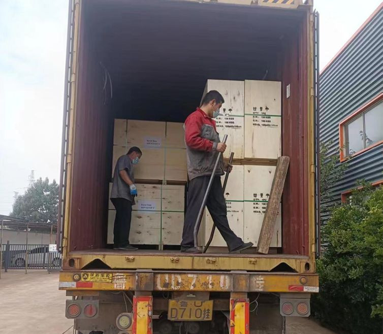 loading-40hq-container.jpg