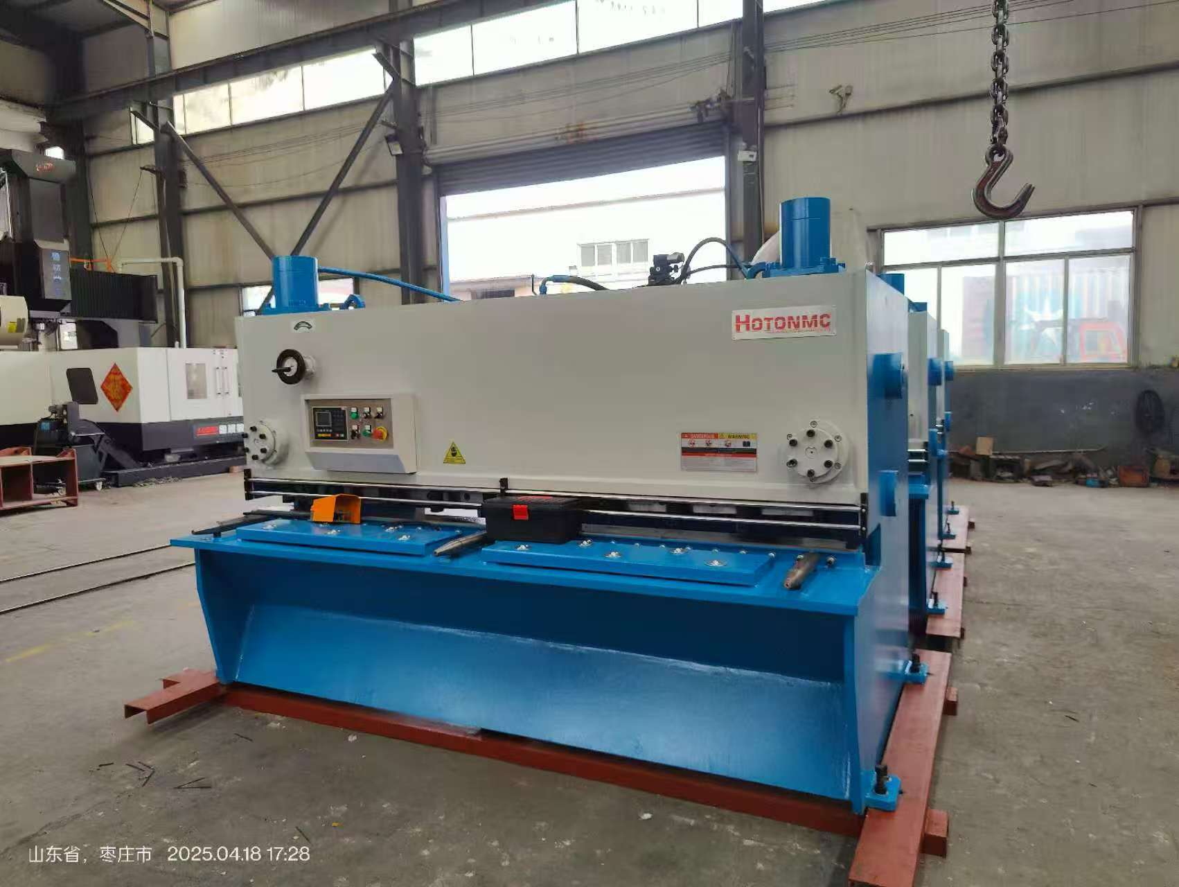 Гидравлические ножницы QC11Y-6x2500.jpg
