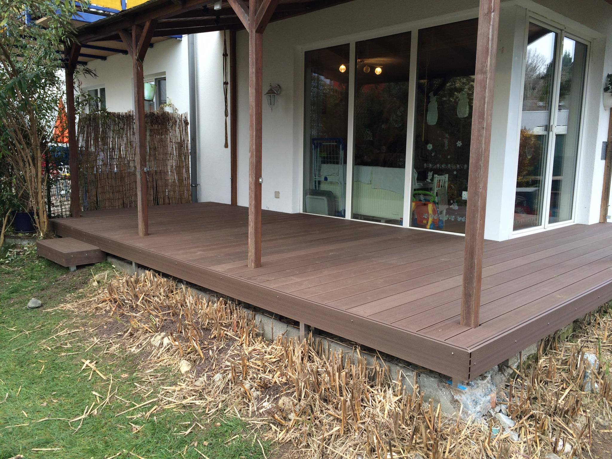 Composite Decking Installation: DIY vs. Hiring a Pro – How to Choose?