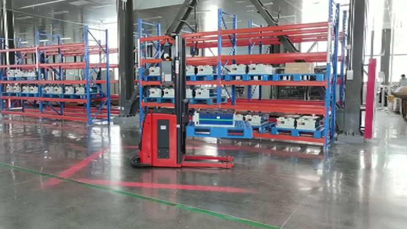 Shelf-warehousing-logistics-case_011zj