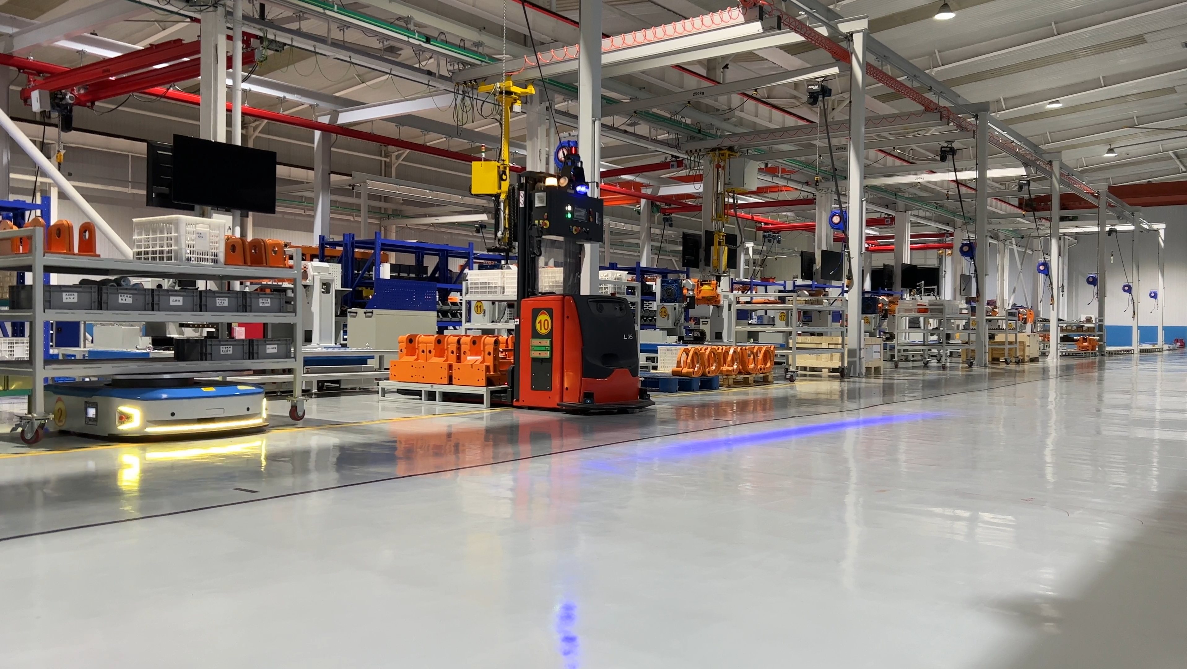 Robotique mobile pour la fabrication intelligente dans les équipements miniers lourds