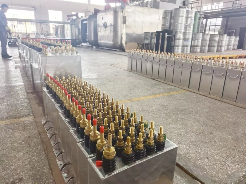 Fast delivery capacitor bank