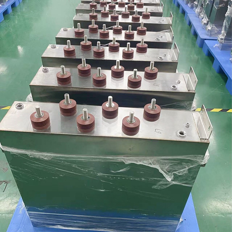 DC-link Capacitor bank for Servo Motor