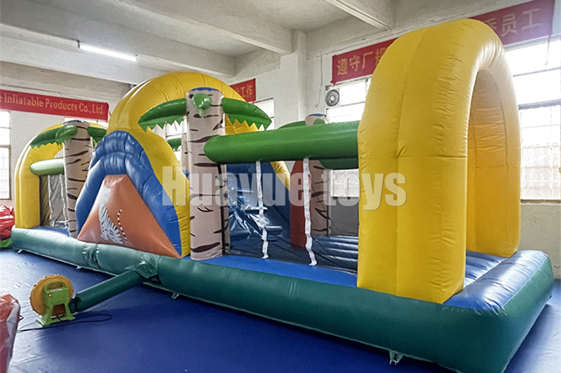 Castillo inflable de 10x3 m 02