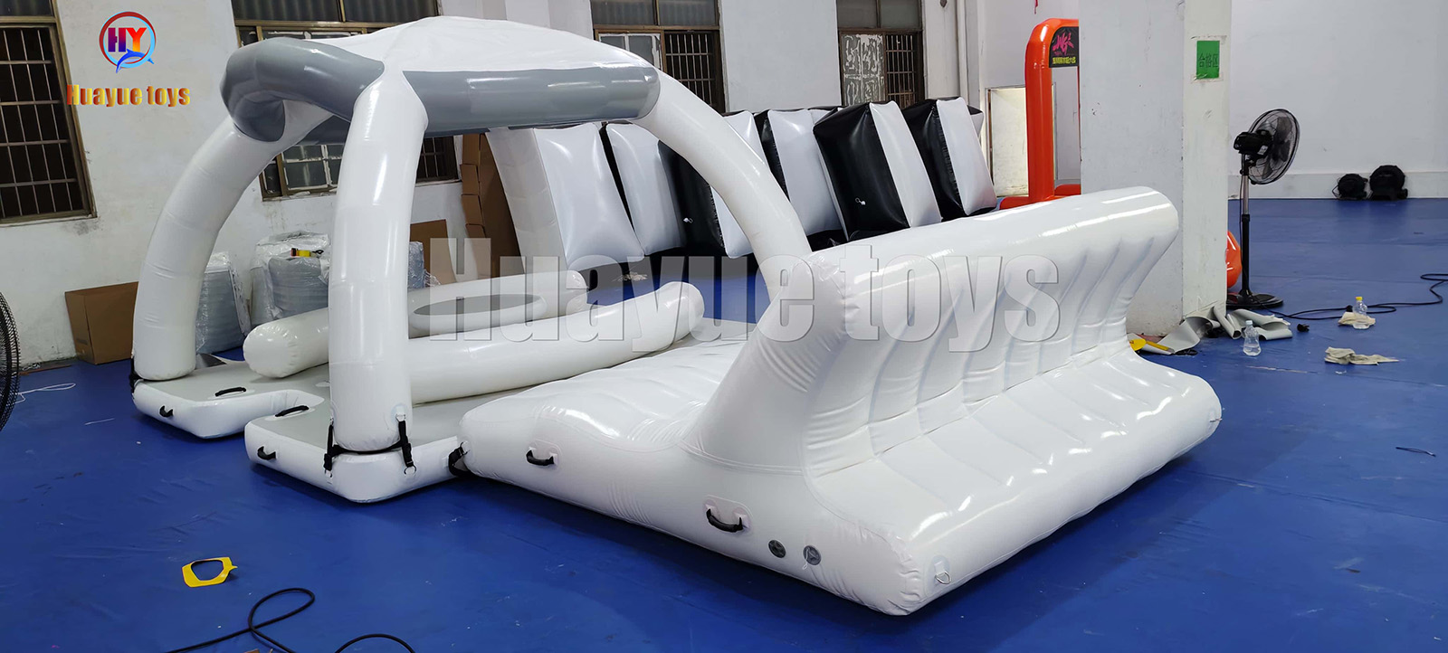 Hot Summer Water Play Equipment LargeFloating Water Platform lsland Inflatable Party Boatfor Leisure (2)
