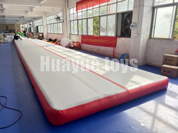 专业 PVC 充气体操气垫 - 超厚 20 毫米翻滚垫，用于训练、练习和安全 - 防滑表面，适合儿童和成人