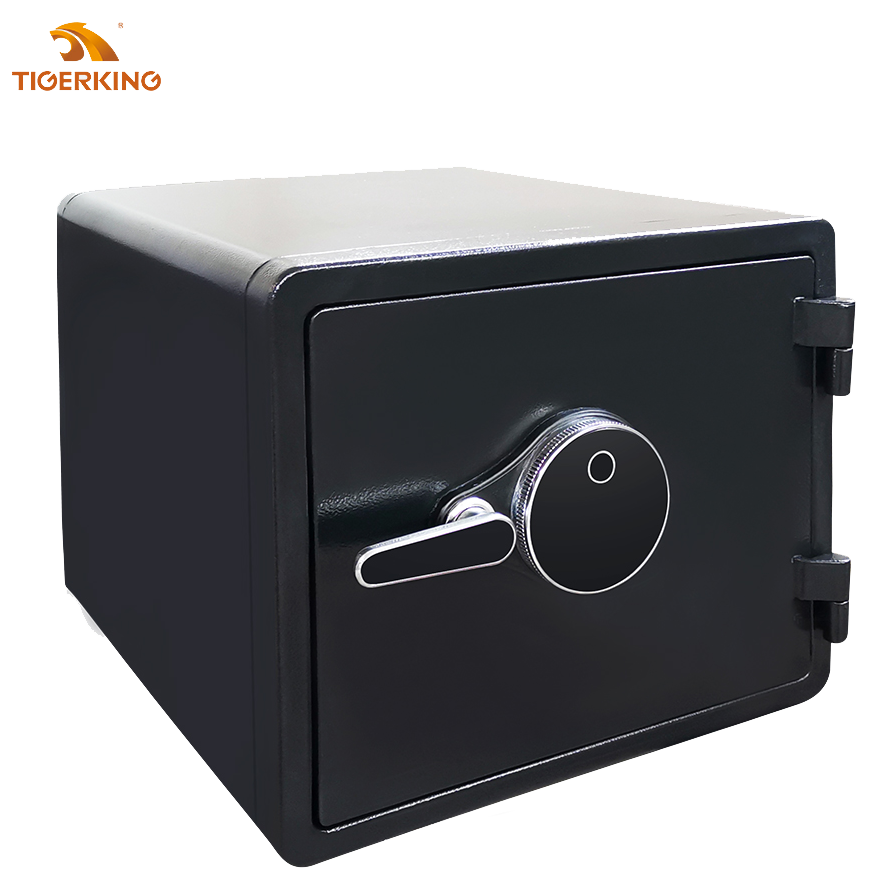 thumbnail interactive-video image 1 of Caja Fuerte Grande – Digital Security Safe, Fire Protection, Electronic Lock, Black, 0.17 Cu Ft 1 of 5