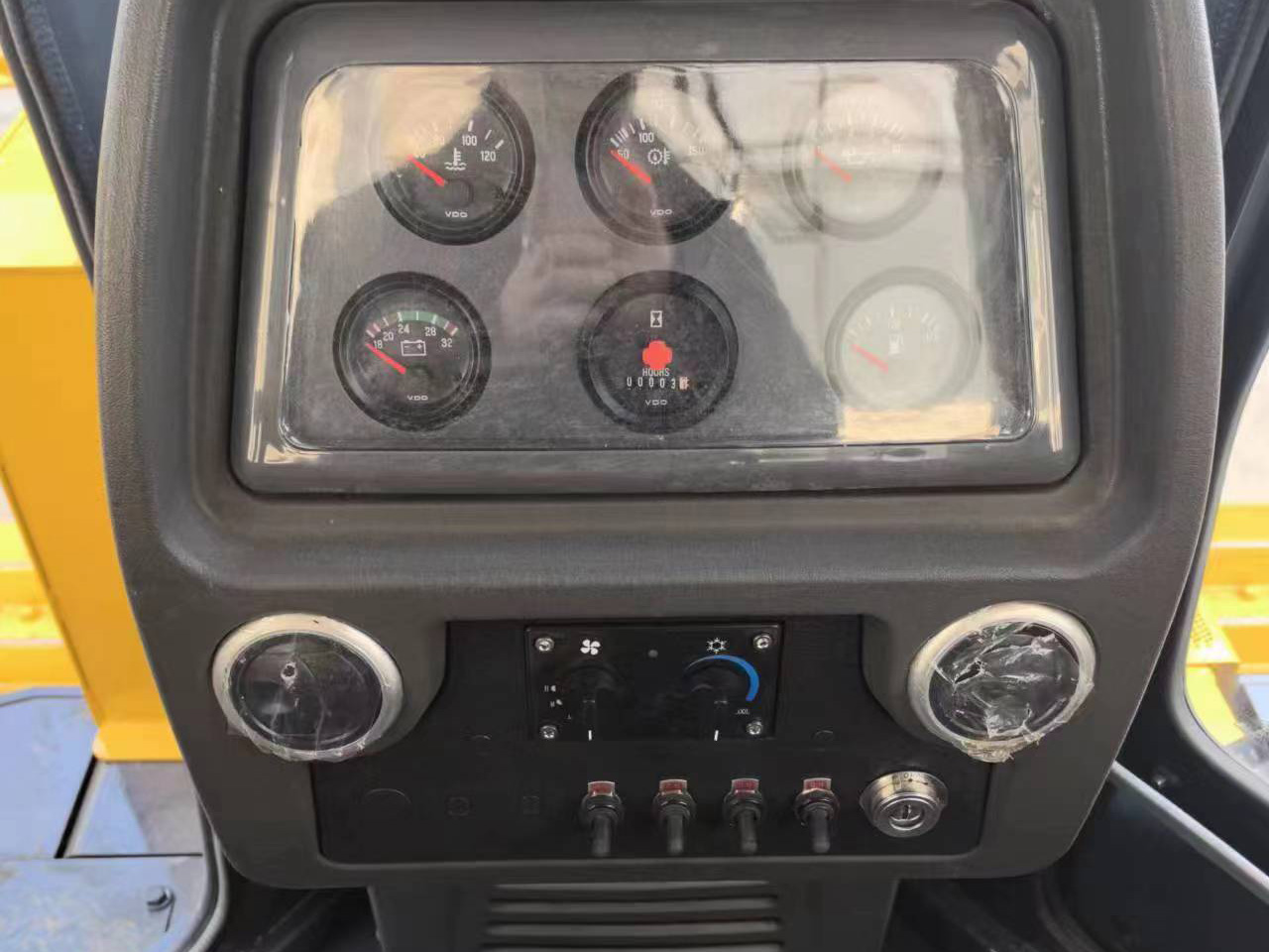 SHEHWA TYS220 Bulldozer (4)dgx
