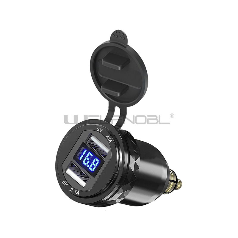 Водонепроницаемое мотоциклетное зарядное устройство DS001M с двумя USB-портами: мощность и долговечность для современного мотоциклиста.