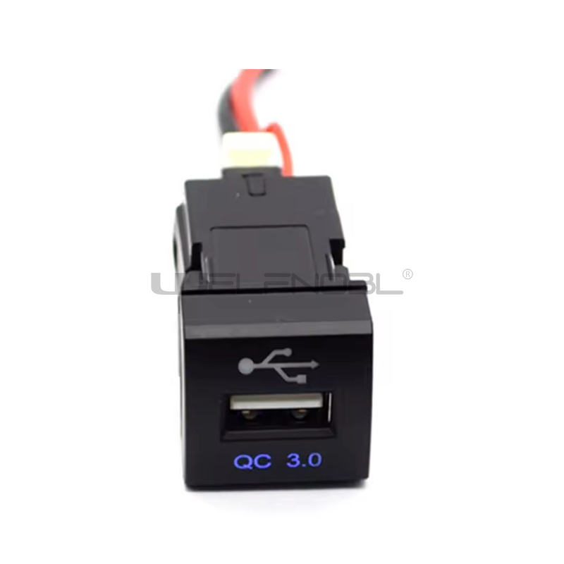Révolutionner la recharge en voiture : le chargeur double PD WNS-D01 conçu pour les véhicules Toyota