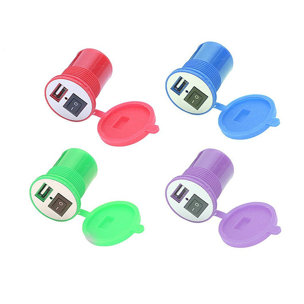 Chargeur USB universel étanche 12-24 V pour moto et voiture : adaptateur double prise pour recharger vos appareils en toute simplicité lors de vos déplacements.