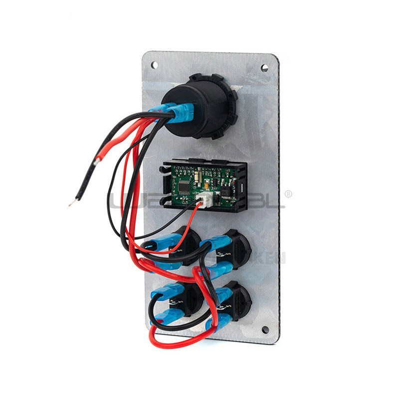 Автомобильное зарядное устройство с двумя USB-разъемами 3,1 А
