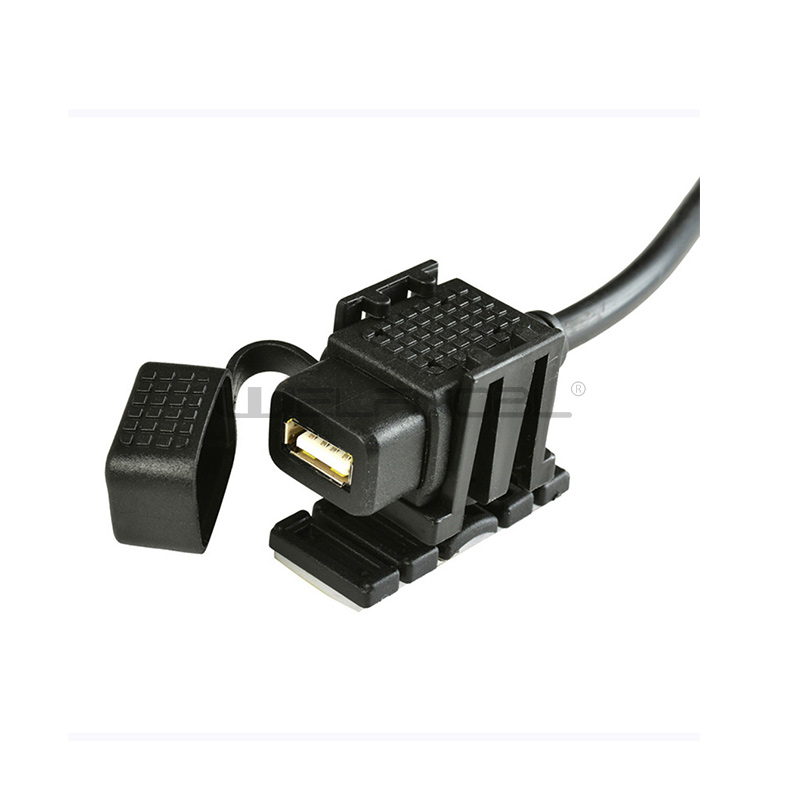 USB-порт для мотоцикла со встроенным предохранителем