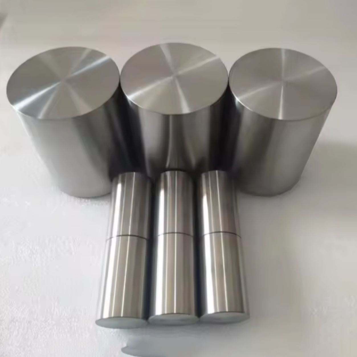 ASTM B392 R04200 Type1 Nb1 99.95% Niobium Rod Pure Niobium Round Bar (2).png