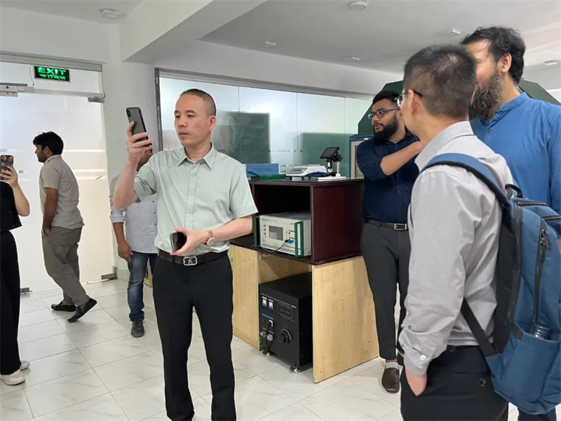 Deepening friendship and creating a better future together, the company team visited Bangladesh and visited key partners03