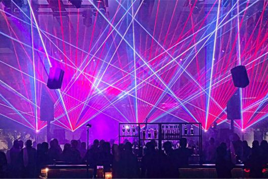 The TM-15W RGB laser light is cr (7)m3p