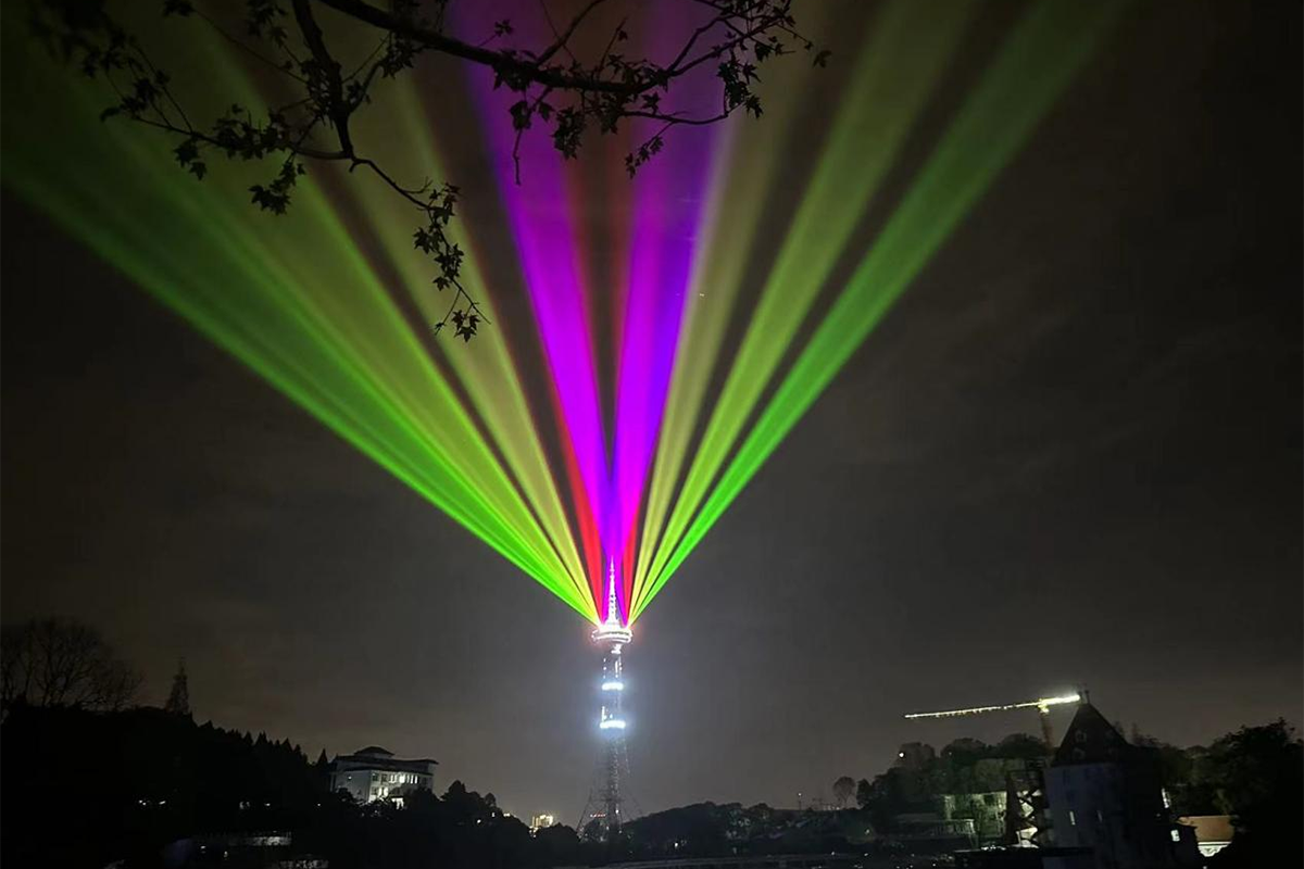 Waterproof 120w Rgb Laser Light With Fiber Diodes And Digital Driver (2)aa8