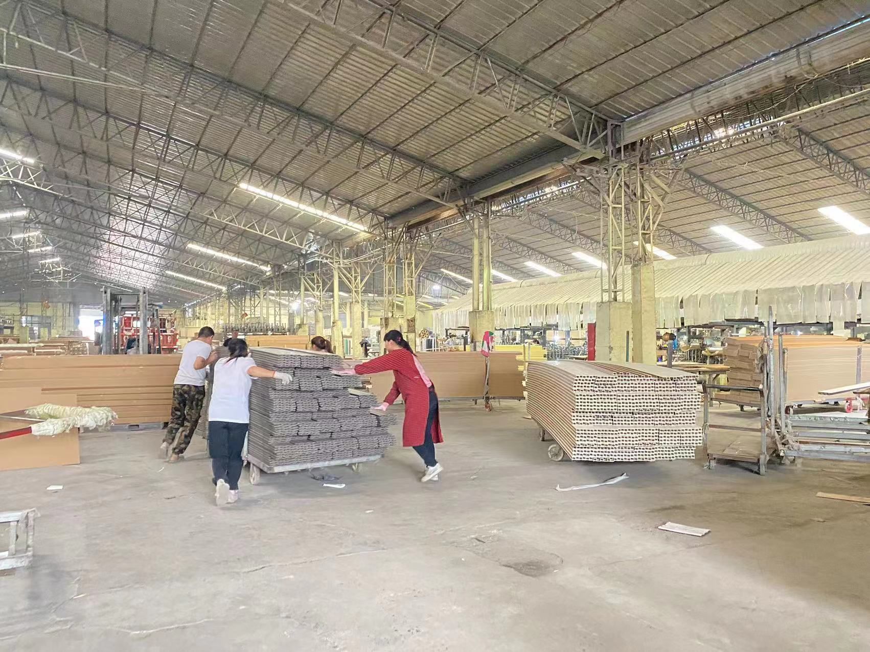 Mr. Zhang and his party from Henan Province visited the company