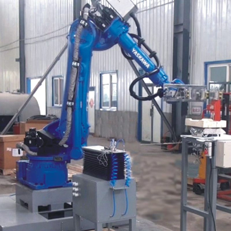 8 WATER TECHNOLOGY Robotic Pouring Machine for Precision Liquid Handling