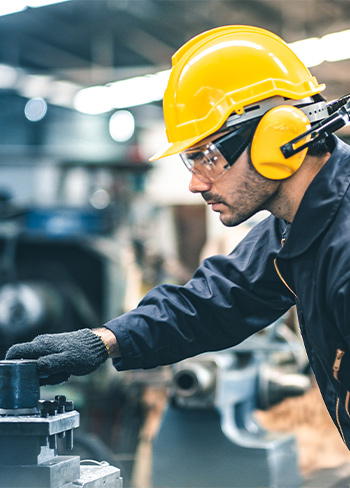 Ensuring Safety and Precautions for Diamond Multi-Wire Saw Machine Operators.jpg
