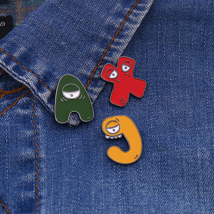 English Letter Brooch Lovely Metal Pin Schoolbag Decoration Clothing Accessories